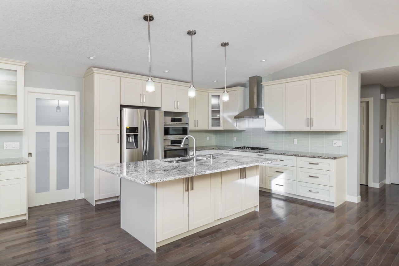 Kitchen Cabinets Calgary AB